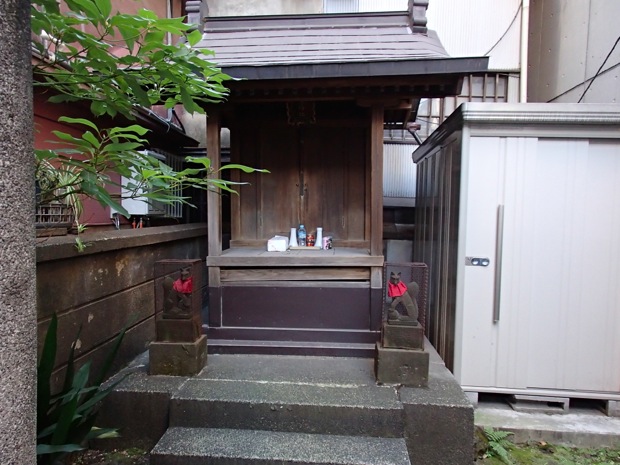 秋葉原にヒッソリと佇む神社【花房稲荷神社】を知ってますか?